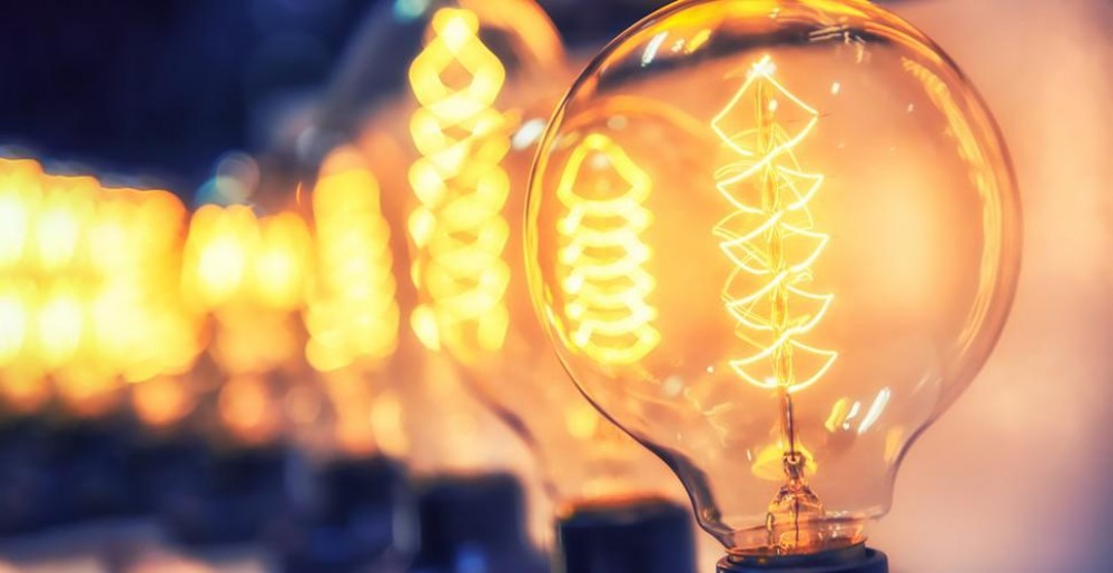 BREAKING NEWS // Energia Electrică se SCUMPEȘTE
